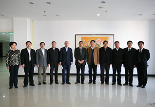 國(guó)家質(zhì)檢總局局長(zhǎng)王勇、副局長(zhǎng)支樹平、紀(jì)檢組長(zhǎng)王煒、總工程師張綱在&ldquo;全國(guó)質(zhì)量知識(shí)競(jìng)賽&rdquo;復(fù)賽現(xiàn)場(chǎng)親切接見中國(guó)質(zhì)量檢驗(yàn)協(xié)會(huì)秘書長(zhǎng)張軍、秘書長(zhǎng)助理張明